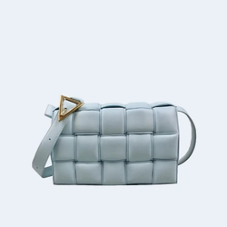 보테가 베네타 패디드 페일 블루백